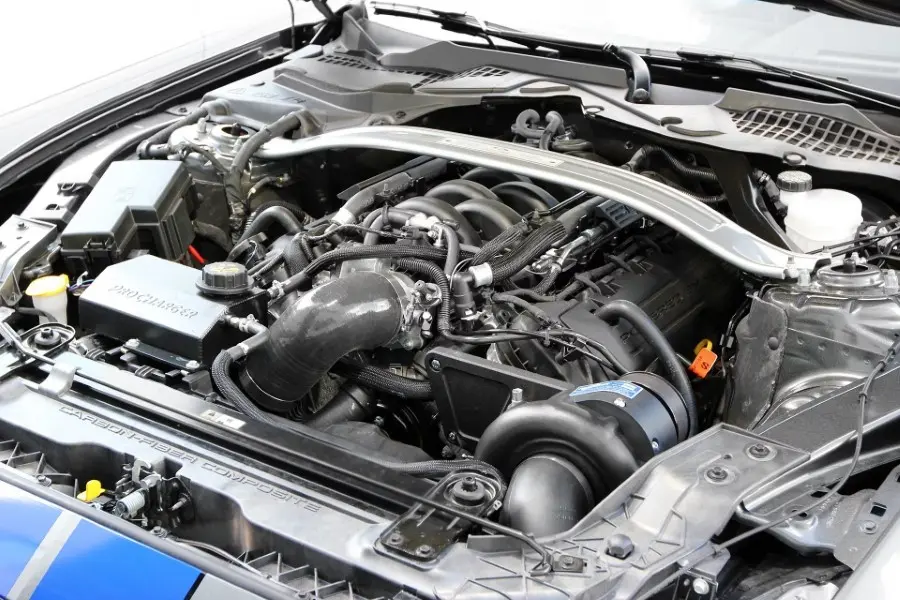 procharger_supercharged_gt350_shelby_engine_front_full-jpg.webp